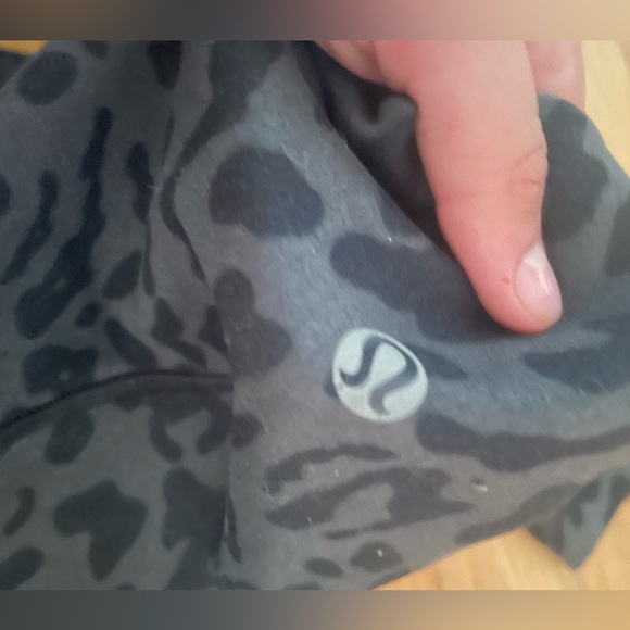 ‼️CHEETAH LULULEMON LEGGINGS!‼️ - Picture 2 of 3